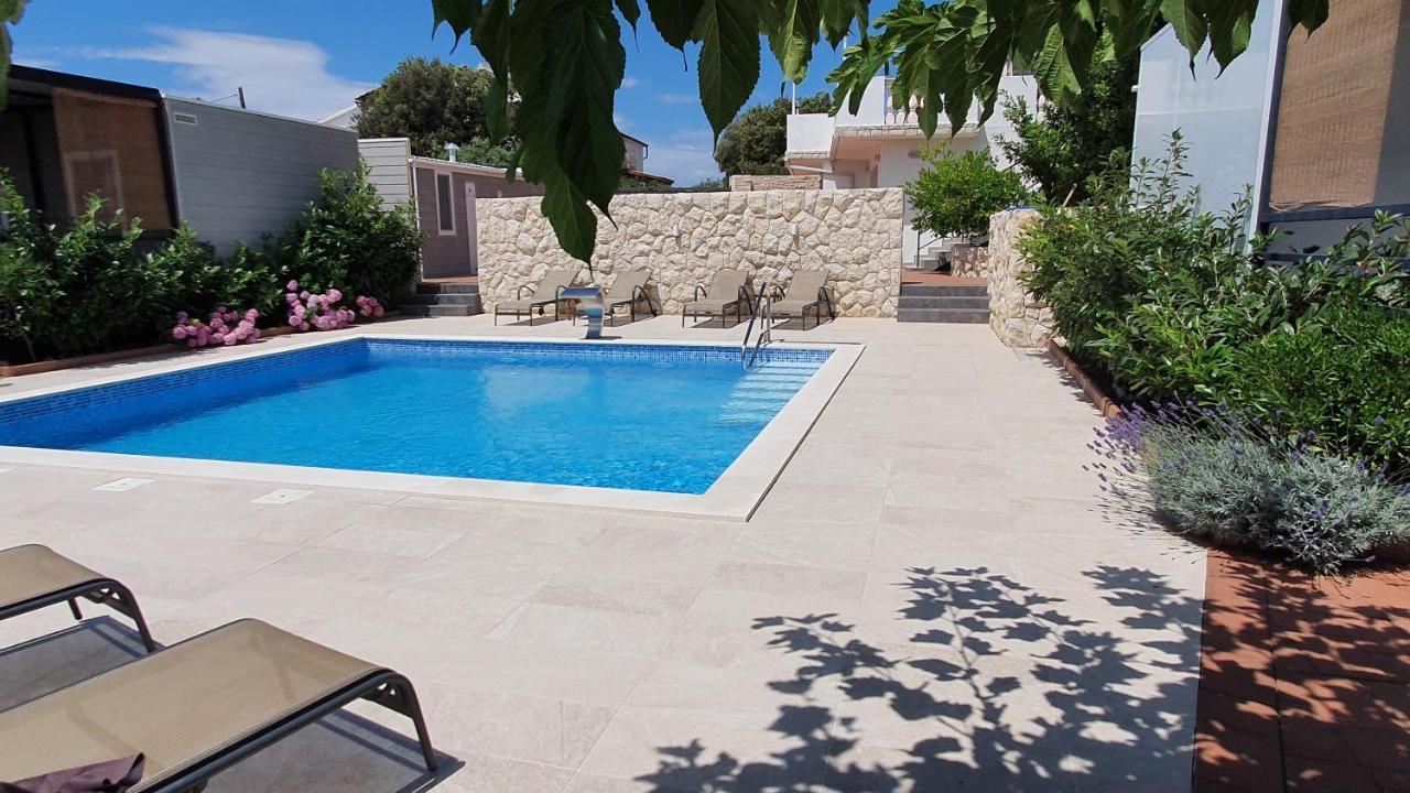 Premium Appartments Suha Punta Kampor Exteriér fotografie